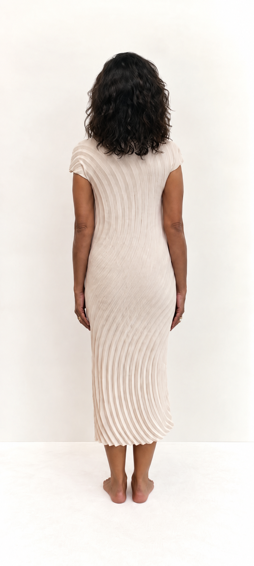Abito Plissé Lungo con Plissettatura Ondulata